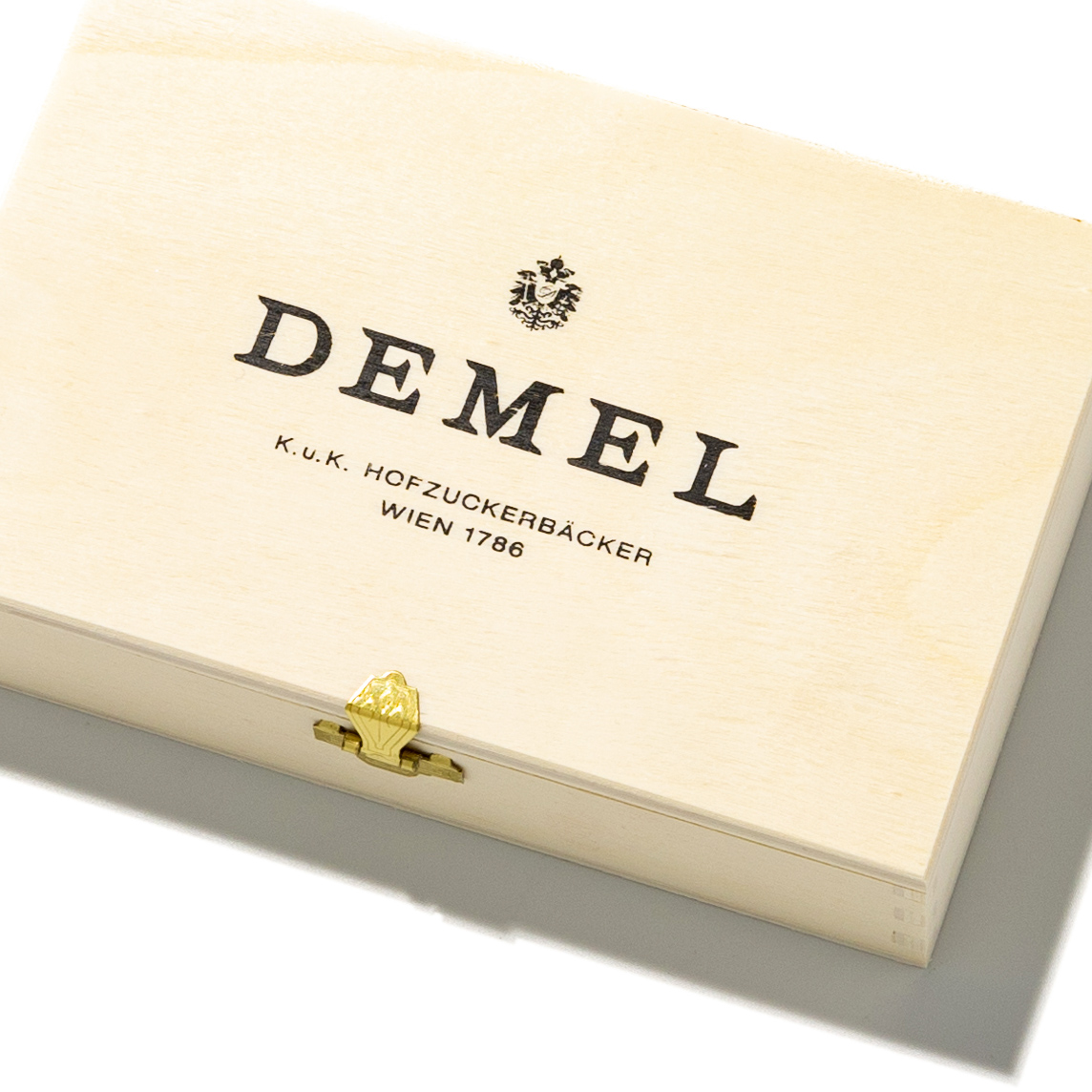 Demel_SmallLogo_Box
