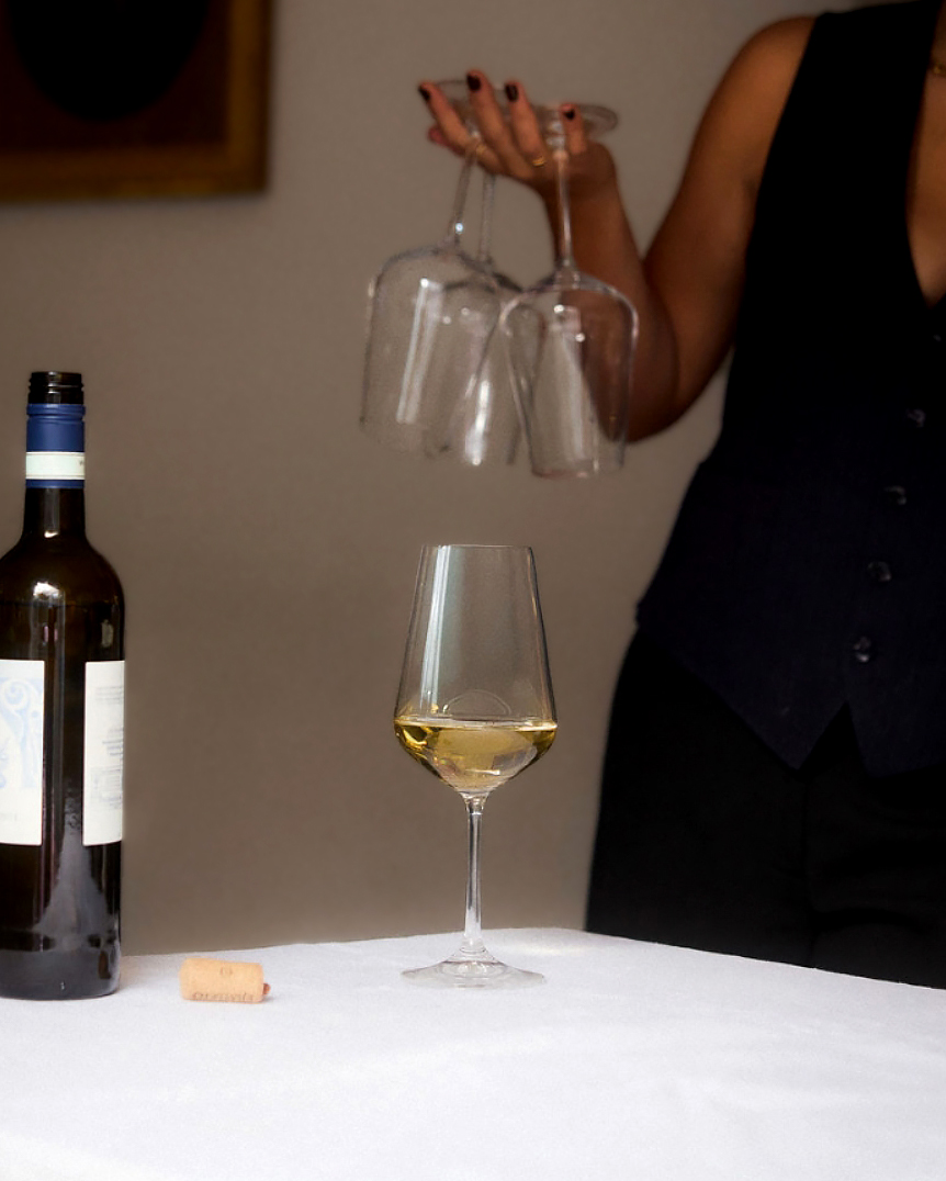 02_Valentina_Wine_crop